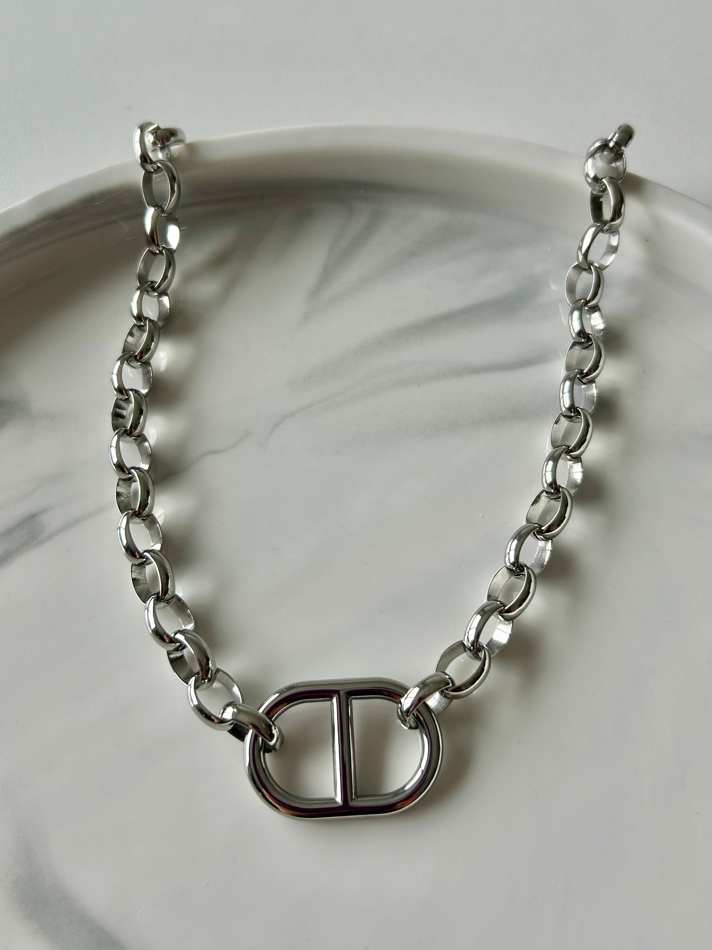 Collier CARLA