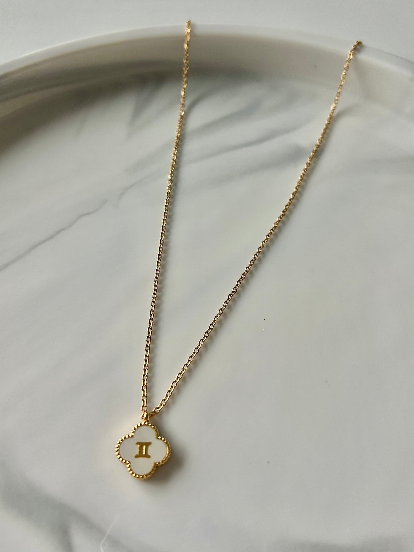 Colliers SIGNES ASTRO WHITE ✨
