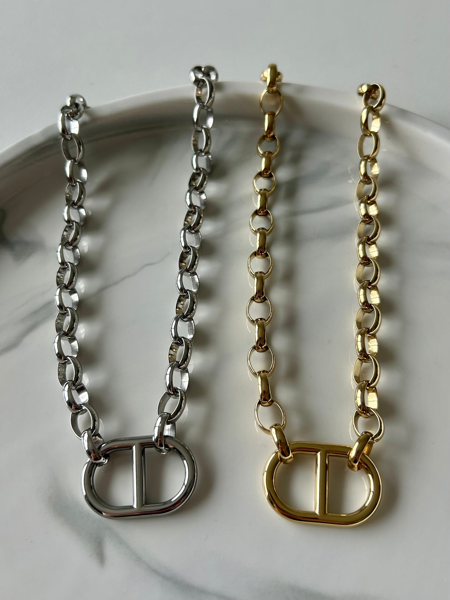 Collier CARLA