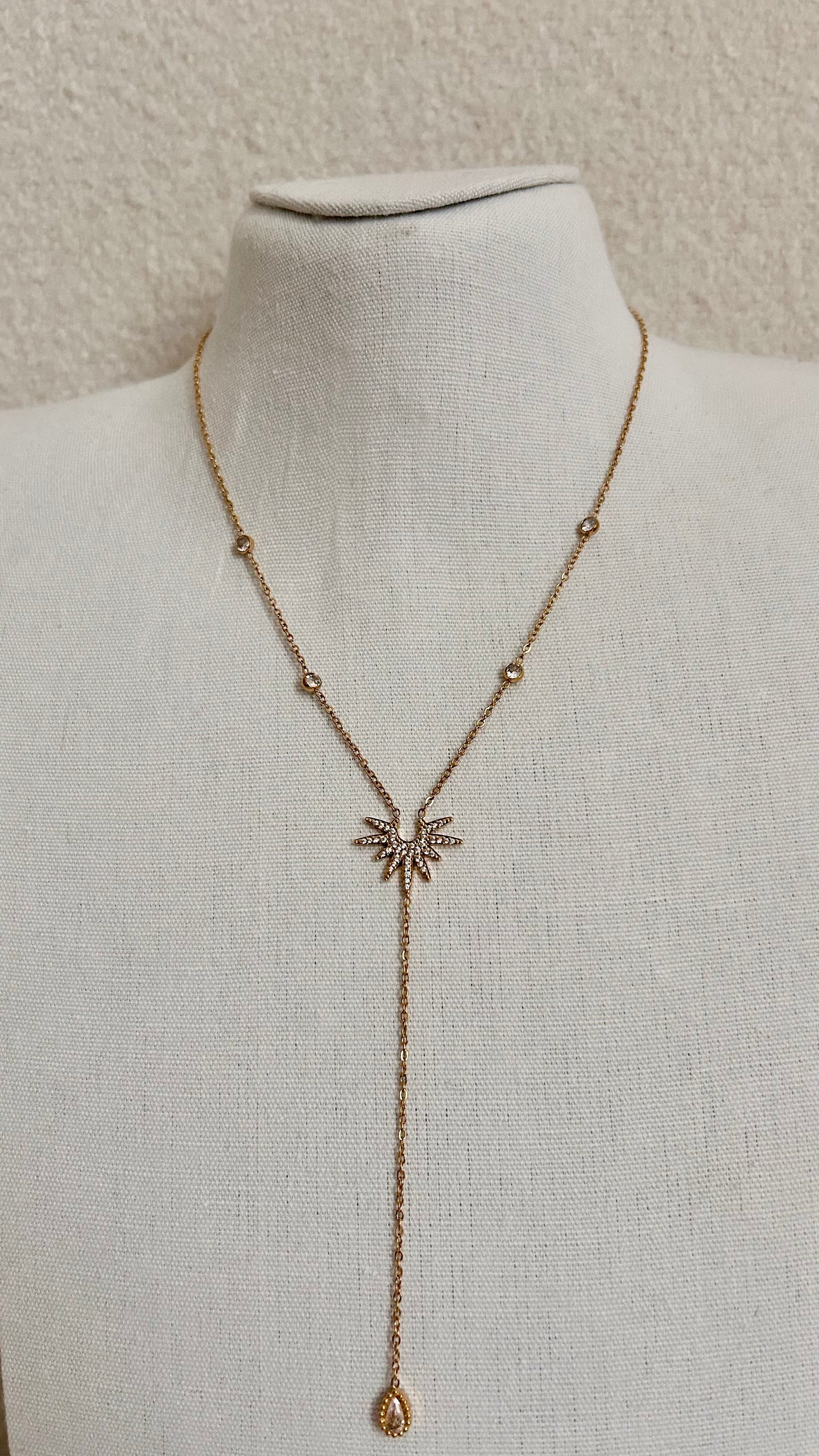 Collier YANA